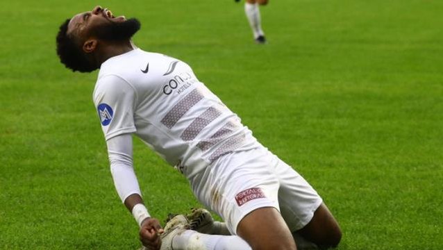 Süper Lig'in kralı geri dönüyor! Ezeli rakipler Boupendza için birbirine girdi