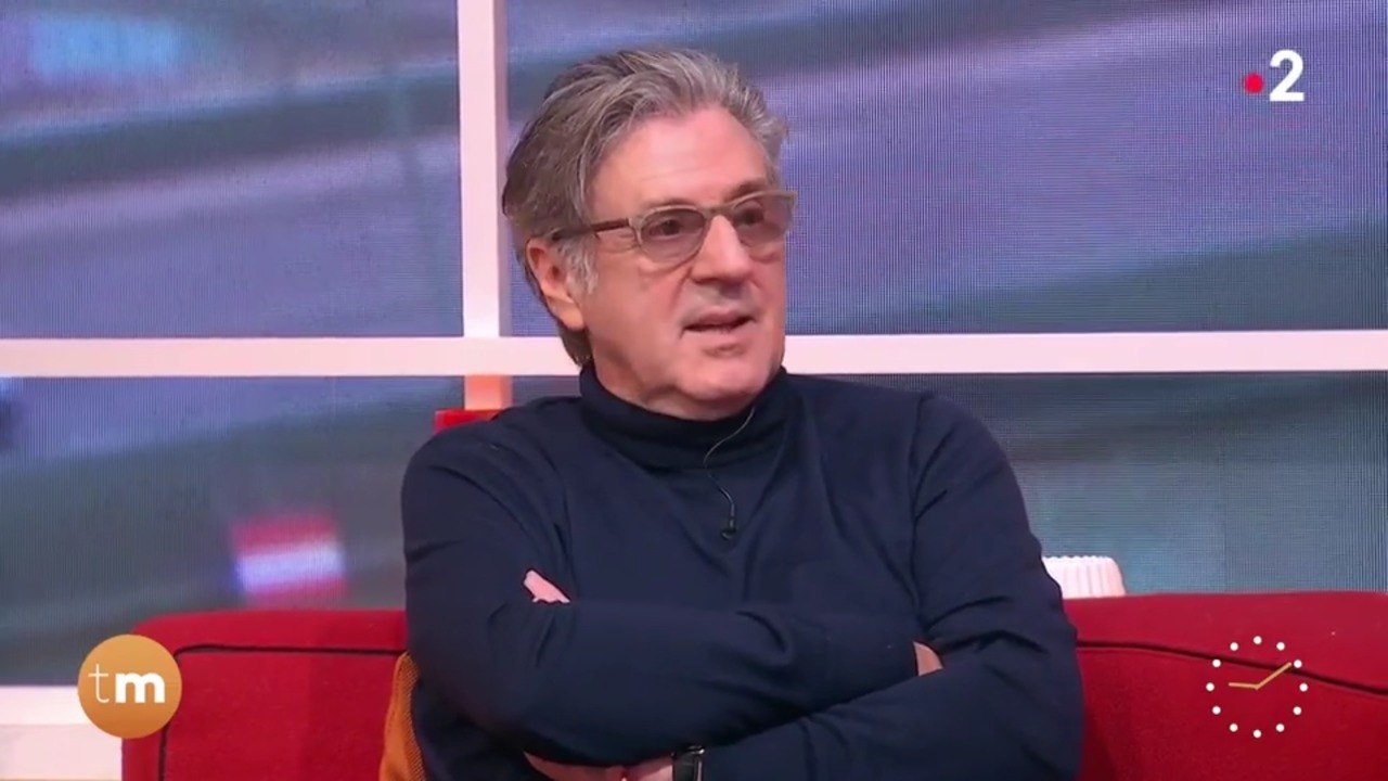 Insolite : Daniel Auteuil à 22 ans dans une comédie musicale hippie !