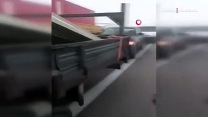 Tunus'ta 20 araç birbirine girdi: 1 ölü, 20 yaralı