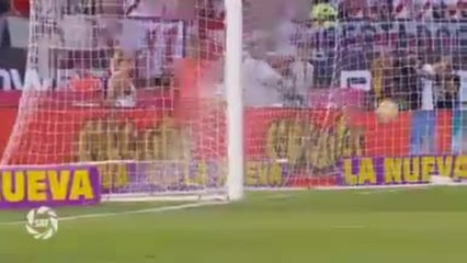 Argentine - Le coup franc exceptionnel de Quintero