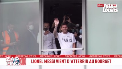 Lionel Messi est arrivé à Paris, accueilli par une foule de supporters