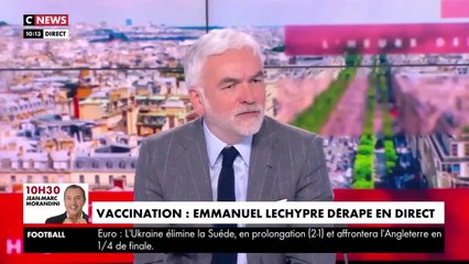 Pascal Praud ulcéré par les propos d'Emmanuel Lechypre, qui prône une grosse sévérité envers les non-vaccinés