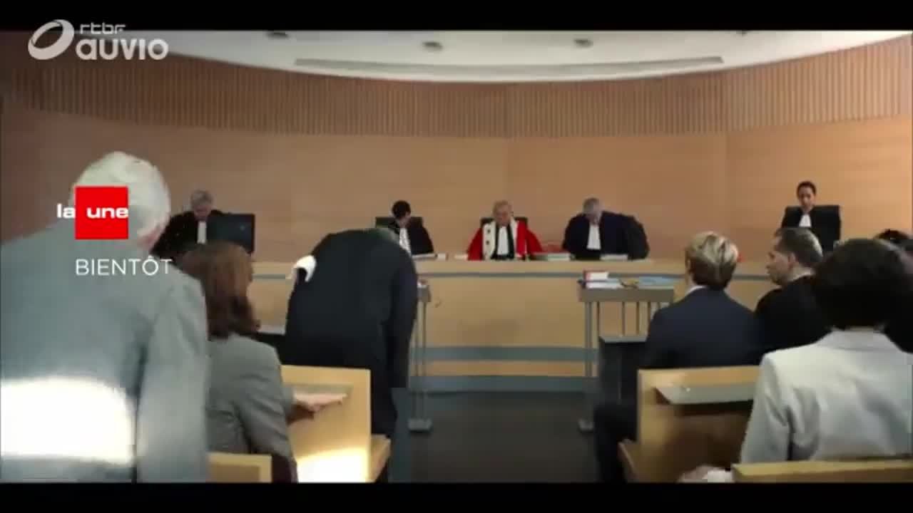 La vengeance aux yeux clairs (S01)