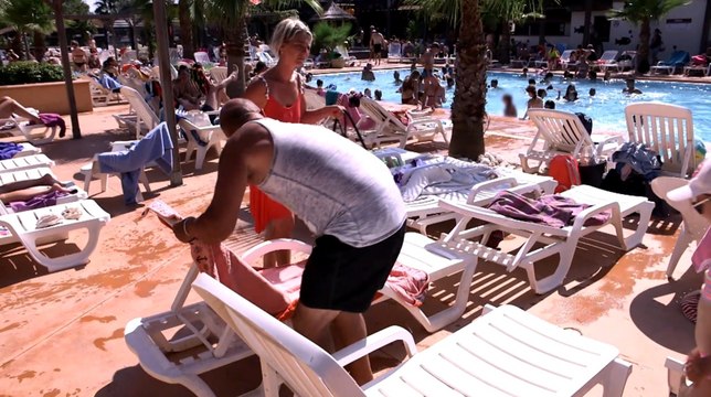 Vive le camping (6Ter) : l'objectif de cette famille ? Trouver des transats libres au bord de la piscine !