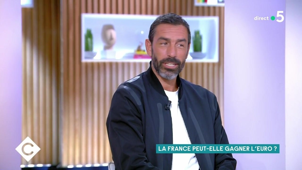 Euro 2000 : Robert Pirès raconte s'être incrusté sur toutes les photos des Bleus après leur victoire