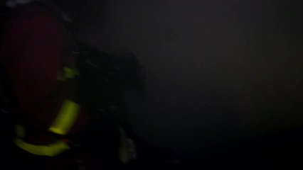 Zone interdite : un journaliste aux côtés des pompiers lors de l'incendie d'un immeuble à Paris