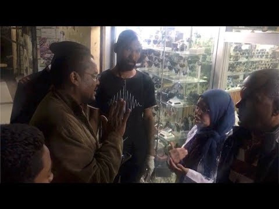 حملات لإغلاق المحال التجارية بأسواق أسوان تنفيذا لقرارات رئيس الوزراء