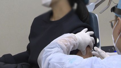 "3차 접종하면 미접종자보다 중증 위험 93.6% 낮아" / YTN