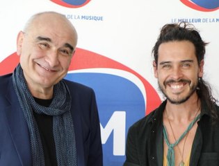 Flo Delavega se confie comme rarement sur son rôle de papa, "une épreuve, un défi"
