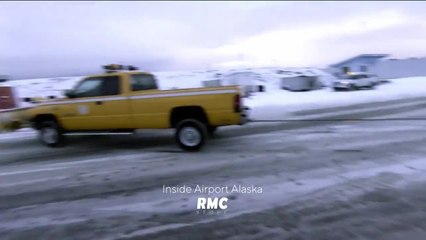 Inside Airport Alaska - 5 mars