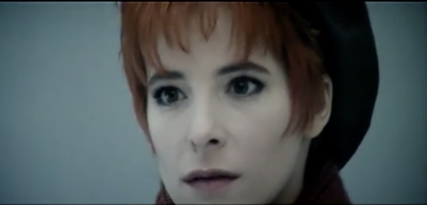 Mylène Farmer, sans contrefaçon (W9) : comment sa chanson Désenchantée était le miroir d'une époque