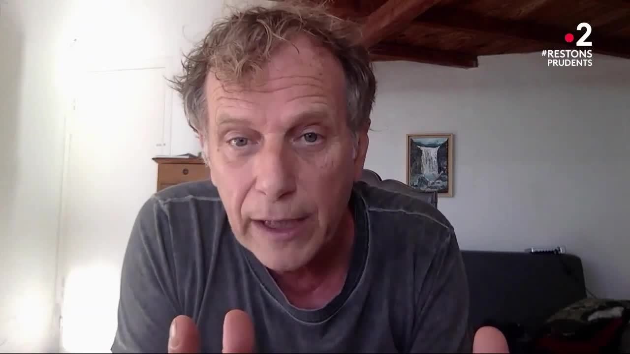 En colère, Charles Berling s'associe à un recours en justice pour faire rouvrir théâtres et cinémas