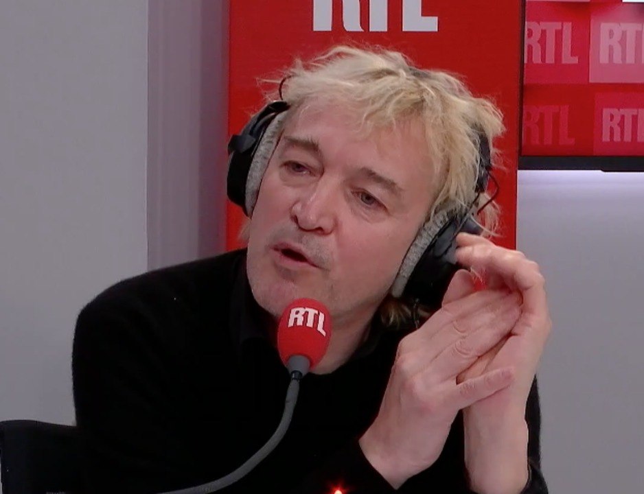 Mort de Christophe Dominici : très ému, le chanteur Cali rend hommage à la "légende" du rugby