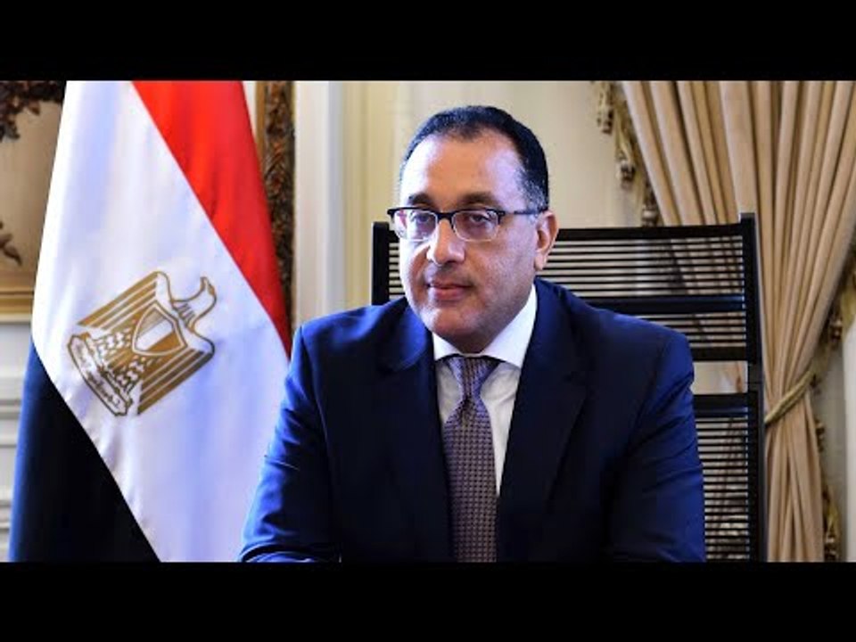 قرارات الحكومة الجديدة.. إعادة فتح المقاهي ودور العبادة