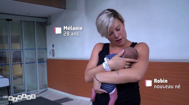 Exclu. Les mamans : la réaction adorable d'Enzo en rencontrant pour la première fois son frère nouveau né