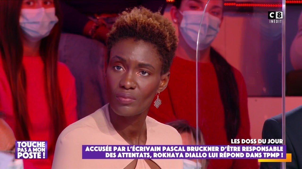 Rokhaya Diallo estomaquée après avoir été accusée "d'avoir poussé à la haine contre Charlie Hebdo" par Pascal Bruckner, Gilles Verdez la défend