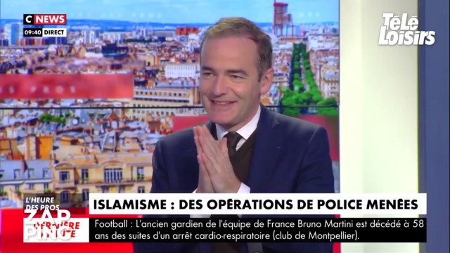 Franck Ferrand fait changer le bandeau de L'heure des pros en direct