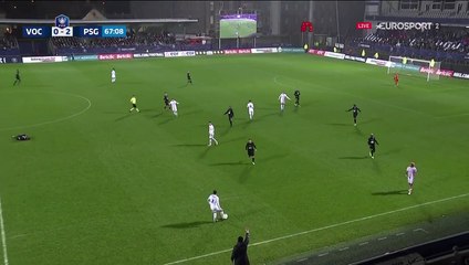 C'est très limite mais ça passe pour ce tacle de Verratti