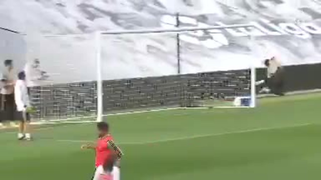 Real Madrid - Les Madrilènes s'entraînent au stade Di Stefano