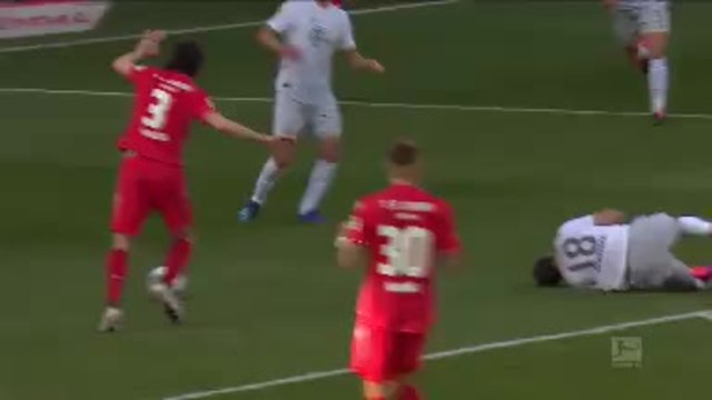 26e j. - Le Bayern garde son trône grâce à Pavard et Lewandowski