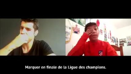 Atlético Madrid - Alvaro Morata discute avec un jeune du centre de formation