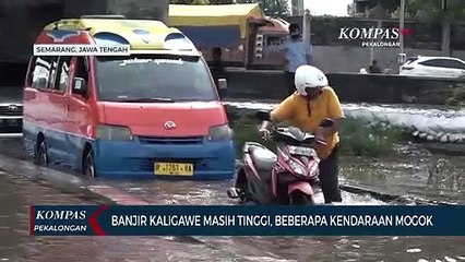 Banjir Kaligawe Masih Tinggi, Beberapa Kendaraan Yang Melintas Mogok