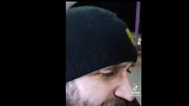 Benekli Ayhan zamma isyan etti