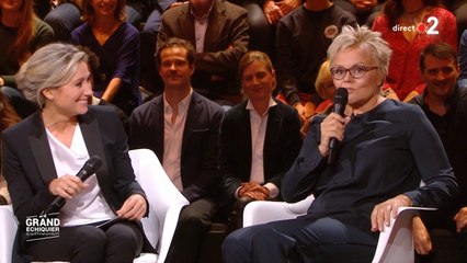 Muriel Robin et Amélie Nothomb plaisantent sur la clientèle fétichiste du Musée Grévin