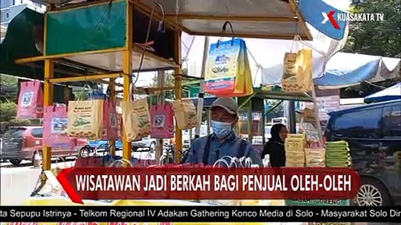 Libur Akhir Tahun, Wisatawan Semarang Jadi Berkah Bagi Penjual Oleh-oleh