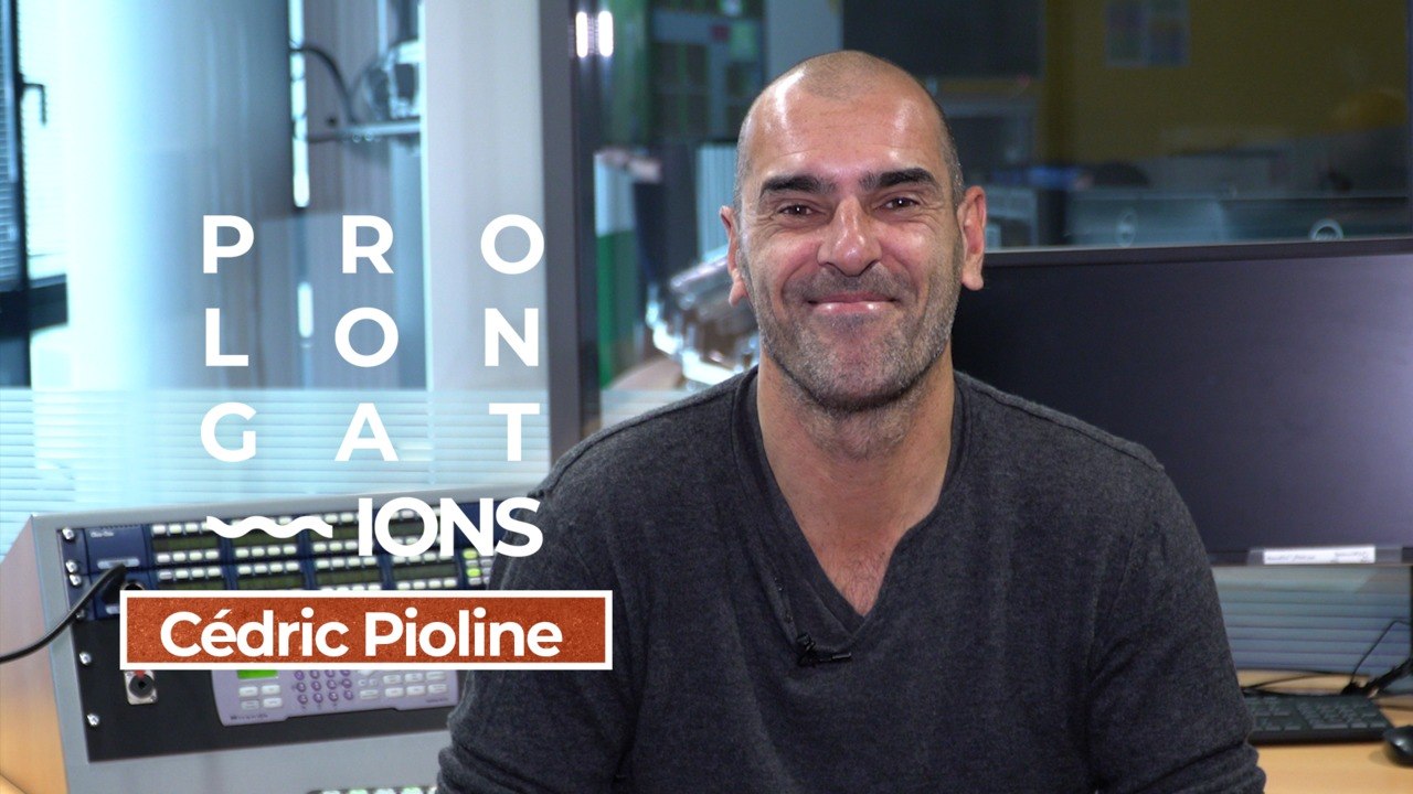 Cédric Pioline revient sur son bras d'honneur au public de Bercy : "Une partie du public venait pour mettre le bazar"