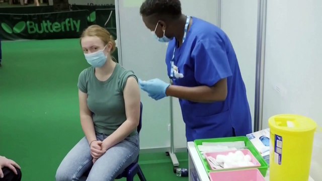 Boris Johnson warns of 'considerable pressure' on NHS in coming weeks