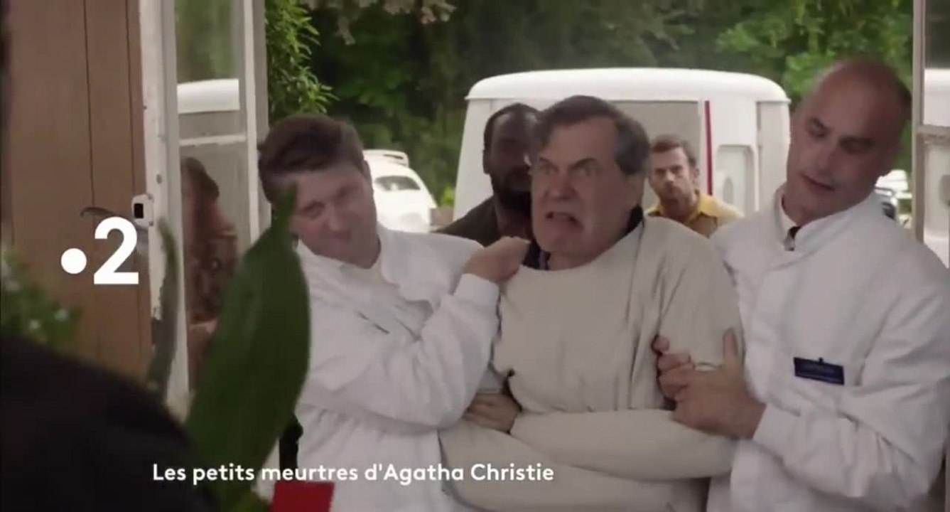Les petits meurtres d'Agatha Christie : Ding Dingue Dong