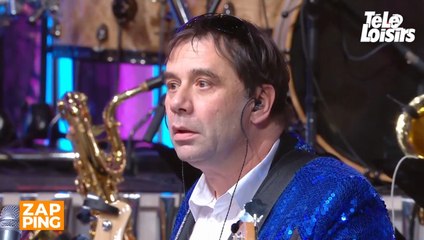 N'oubliez pas les paroles - une célèbre candidate de The Voice fait une surprise à son mari, un musicien de l'émission... Zapping été #28