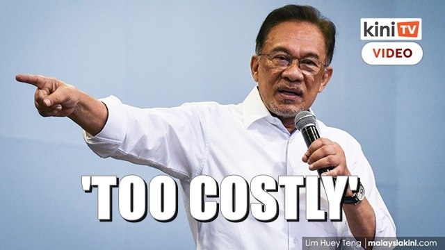 Address costly hotel quarantine for Umrah pilgrims, Anwar tells govt