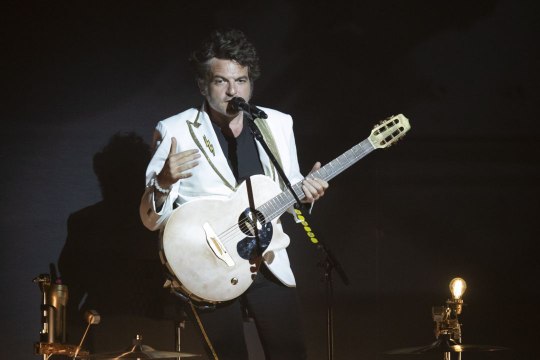 Matthieu Chedid se confie sur son complexe concernant sa voix