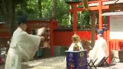 CdM 2019 - Le trophée Webb Ellis béni par des moines shinto