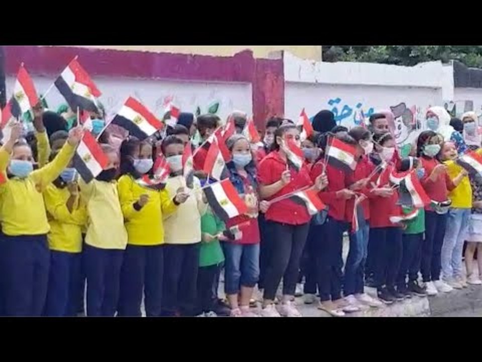 زغاريد السيدات وظهور الأطفال أمام لجان انتخابات مجلس الشيوخ