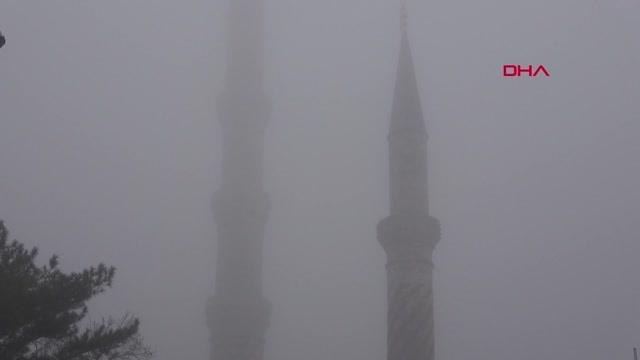 EDİRNE'DE YOĞUN SİS GÖRÜŞ MESAFESİ 30 METREYE DÜŞTÜ