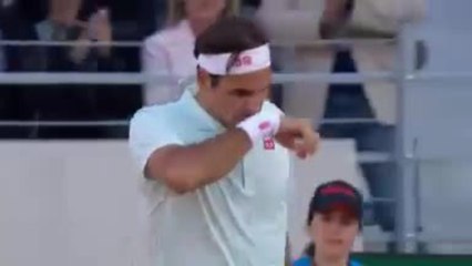 Rome - Miraculé, Federer vient à bout de Coric et file en quarts