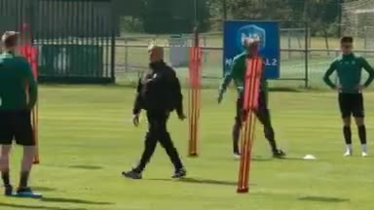 37e j. - Gasset : "Il faut souvent sortir un lapin du chapeau"