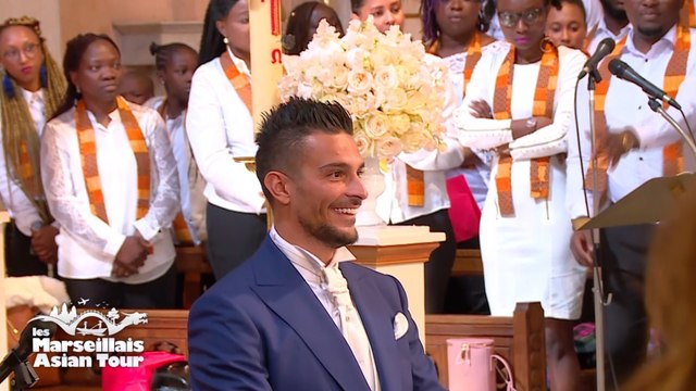 Emotion : Julien Tanti découvre l'entrée de Manon Marsault à l'église pour leur mariage (Les Marseillais)