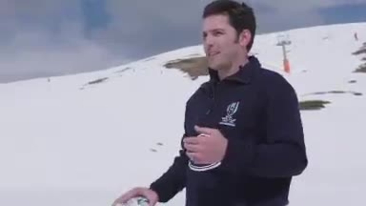 Wilkinson et Yachvili s’essaient au Snow Rugby