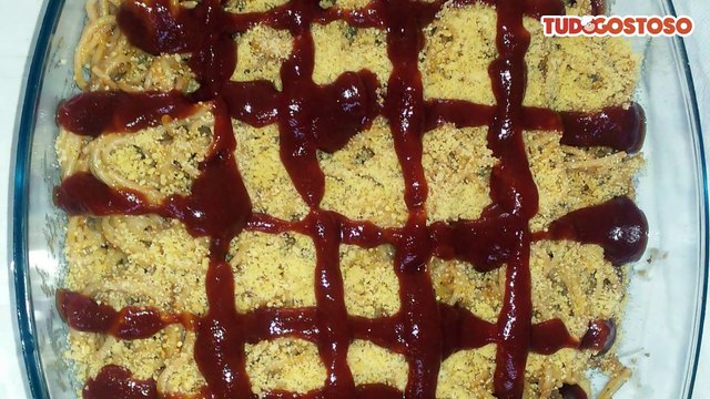 Macarrão com carne moída