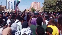 آلاف السودانيين يتظاهرون من جديد ضد الحكم العسكري في ظل انتشار أمني مكثف