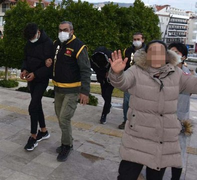 MAĞAZADAN 8 CEP TELEFONU ÇALAN 2 KARDEŞTEN 1'İ TUTUKLANDI