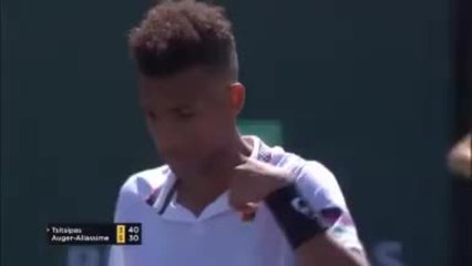 Indian Wells - Auger-Aliassime étouffe Tsitsipas