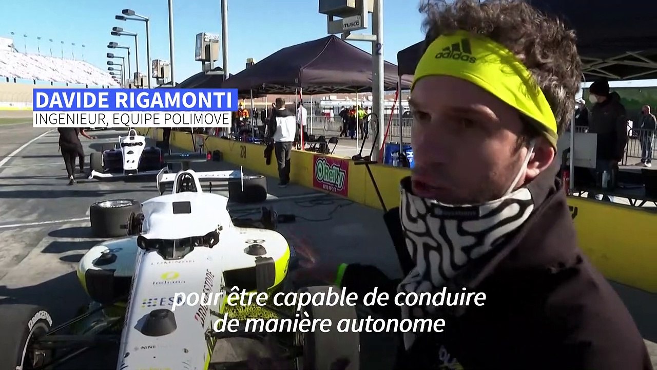 Des voitures de course sans pilotes s’affrontent sur un circuit de Las Vegas