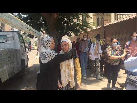 انهيار طلاب الثانوية العامة بسبب صعوبة امتحان الديناميكا
