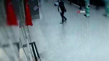 Karabük'te çirkin saldırı...İş yerindeki Türk bayrağını indirmeye çalışan kadın kamerada