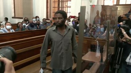 Aparece el acusado del incendio al parlamento de sudáfrica